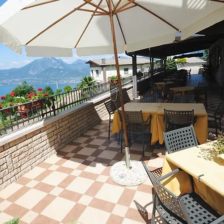 San Remo Hotel 2*