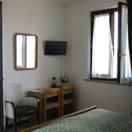 San Remo Hotel 2*