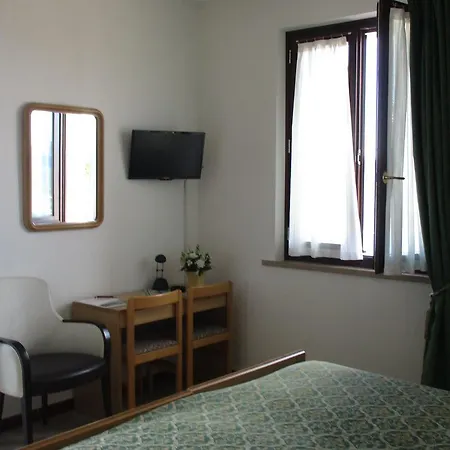 San Remo Hotel 2*