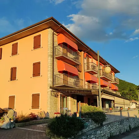 Hotel San Remo San Zeno di Montagna